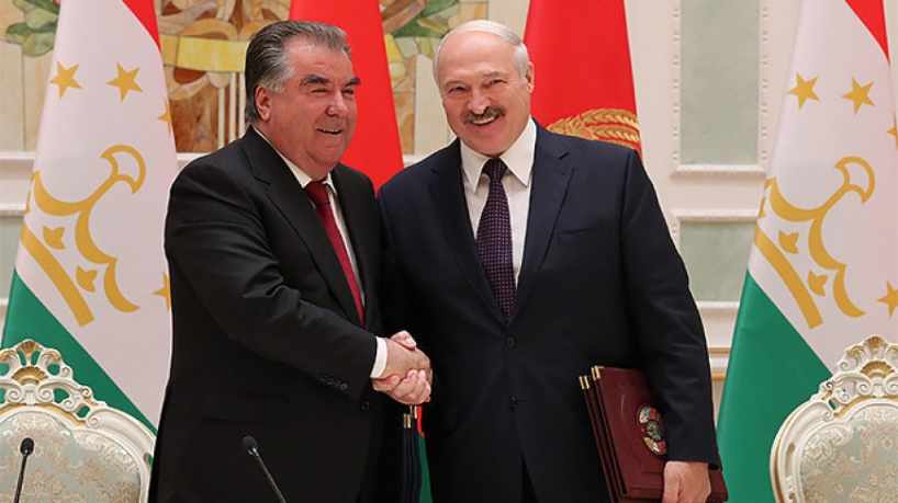 Таджикский лидер посетил с официальным визитом Беларусь